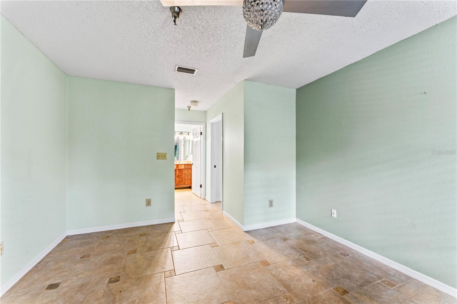 10263 GANDY BLVD N #107, ST PETERSBURG, FL, 33702