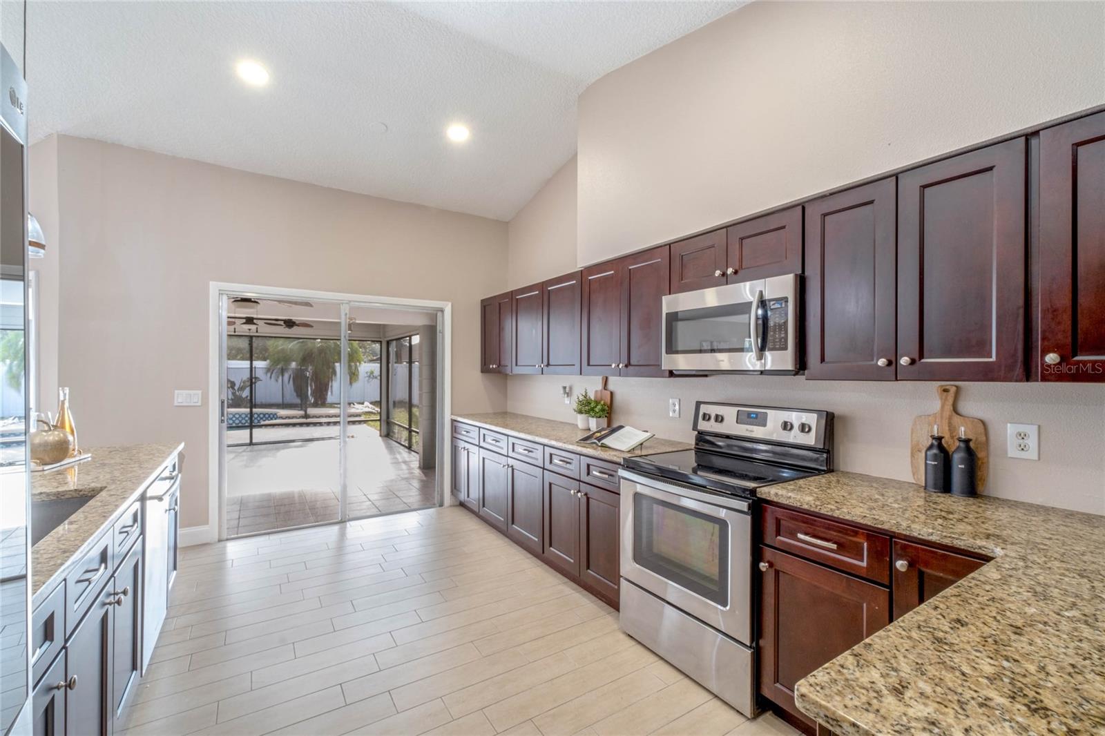 1563 ROBLE LN, DELTONA, FL, 32738