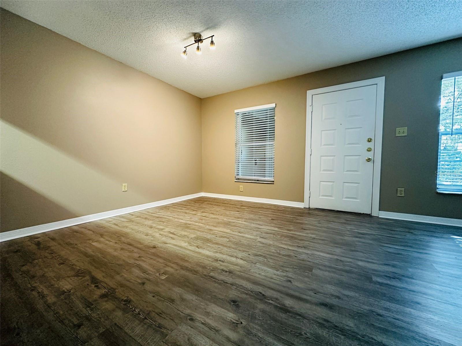 14217 SHADOW MOSS LANE LN #102, TAMPA, FL, 33613