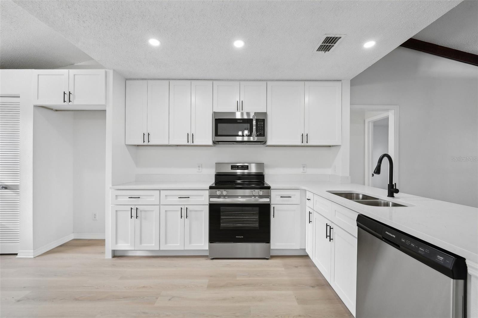 3756 PEACEFUL PL, ORLANDO, FL, 32810