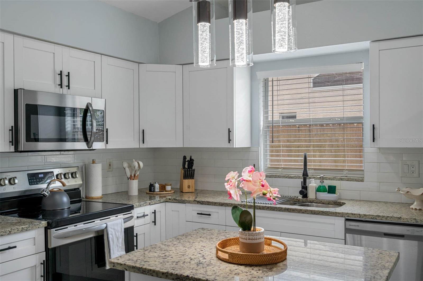 832 CHRISTINA CIR, OLDSMAR, FL, 34677
