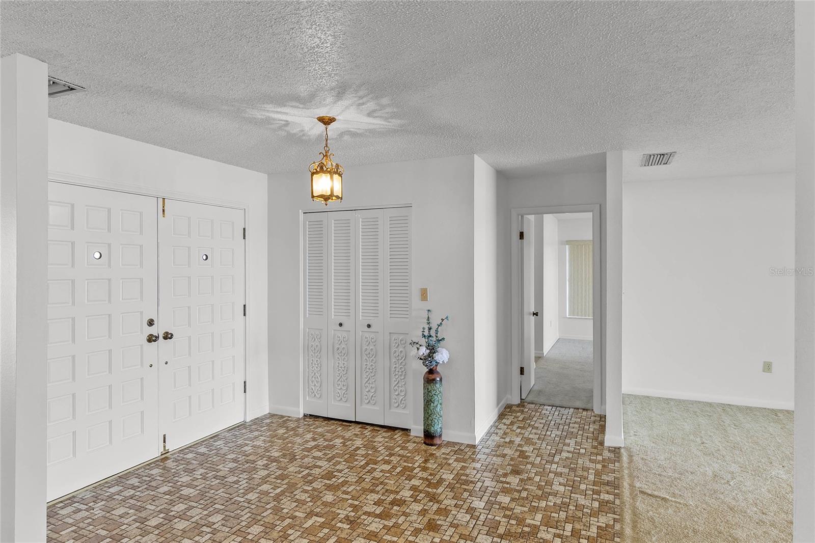 196 PARADISE ISLAND DR, HAINES CITY, FL, 33844