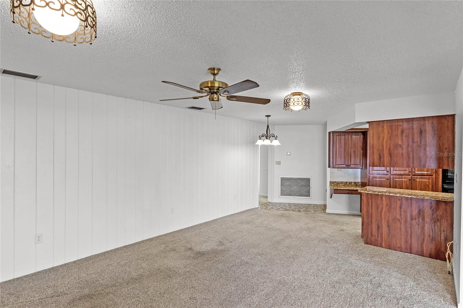 196 PARADISE ISLAND DR, HAINES CITY, FL, 33844
