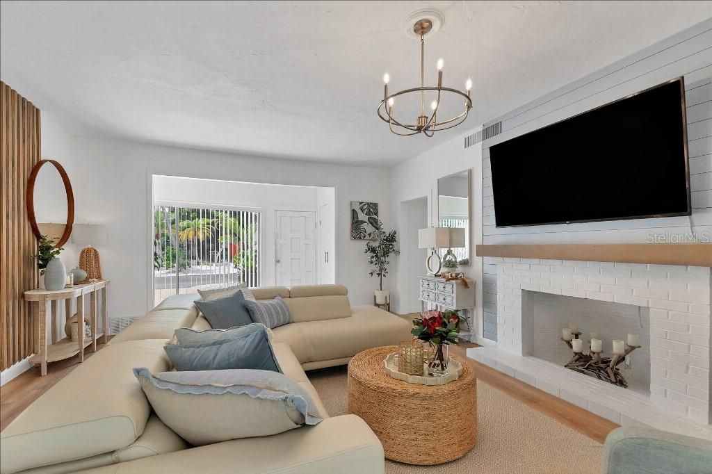 1340 WESTWAY DR, SARASOTA, FL, 34236