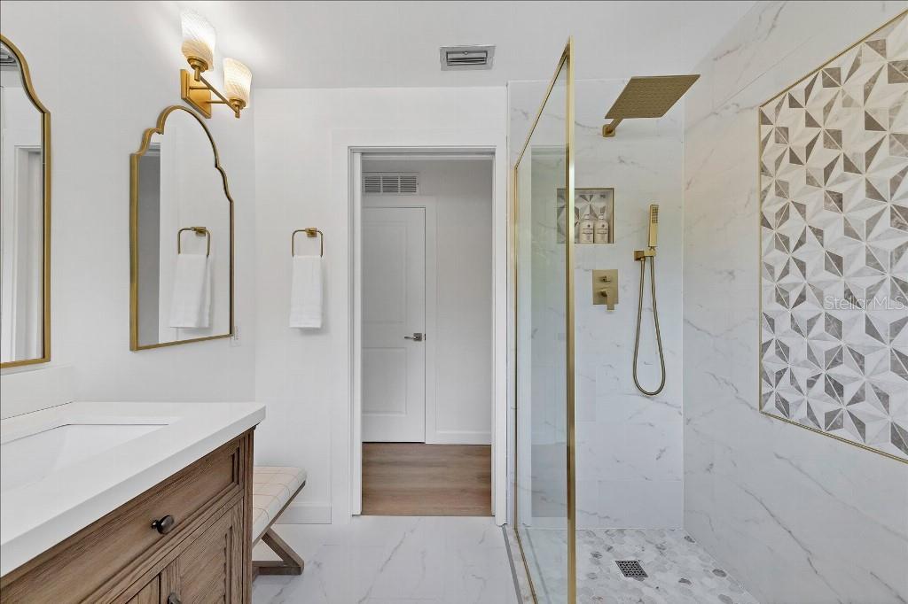 1340 WESTWAY DR, SARASOTA, FL, 34236