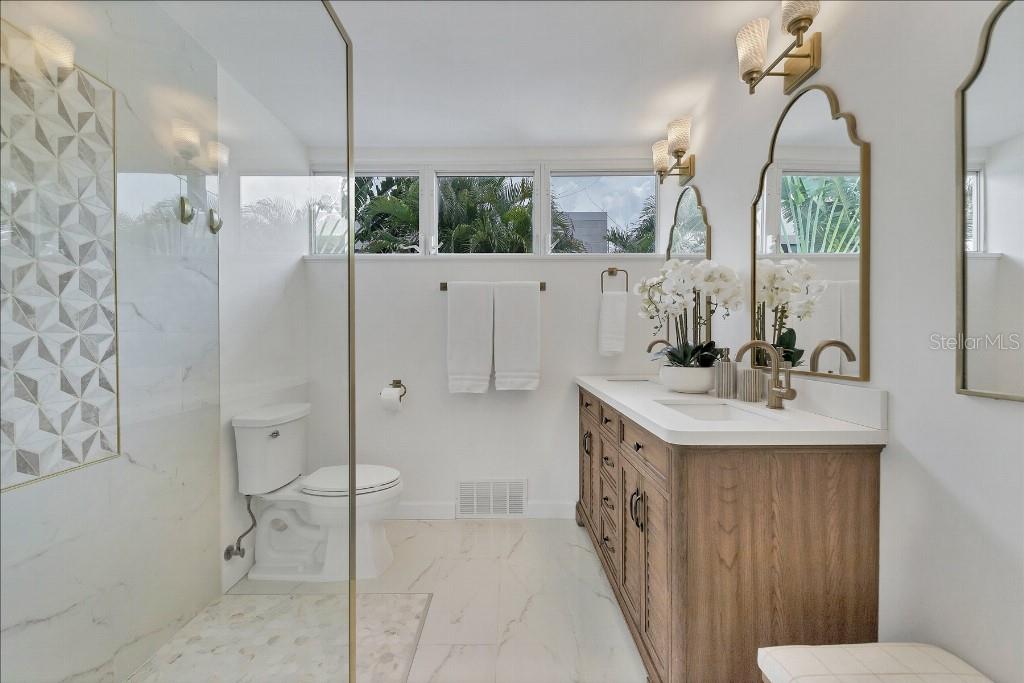 1340 WESTWAY DR, SARASOTA, FL, 34236