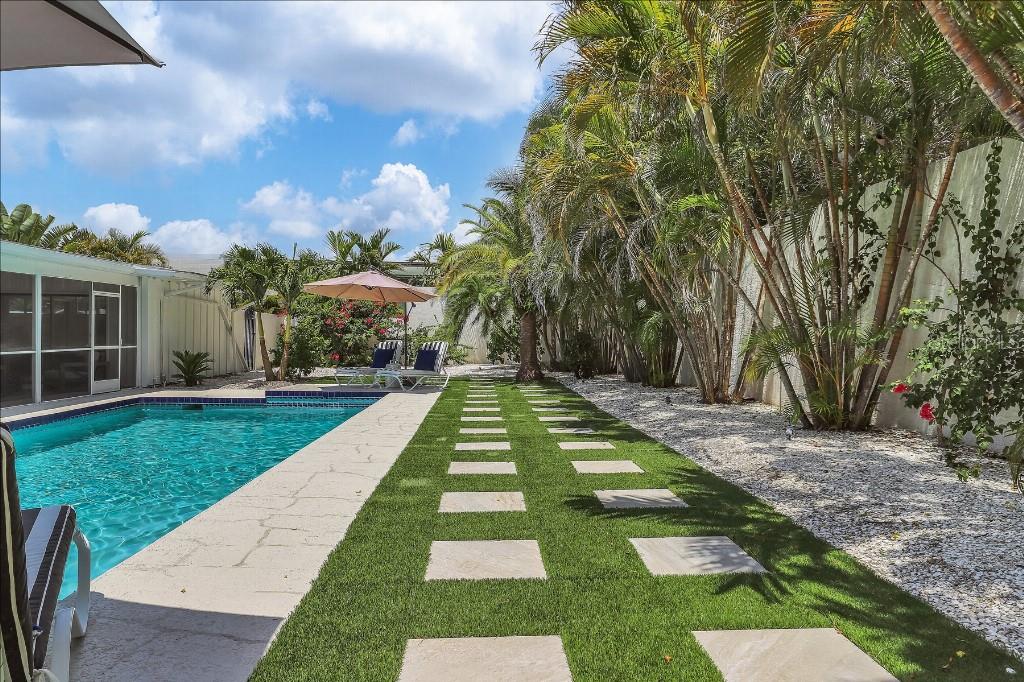 1340 WESTWAY DR, SARASOTA, FL, 34236