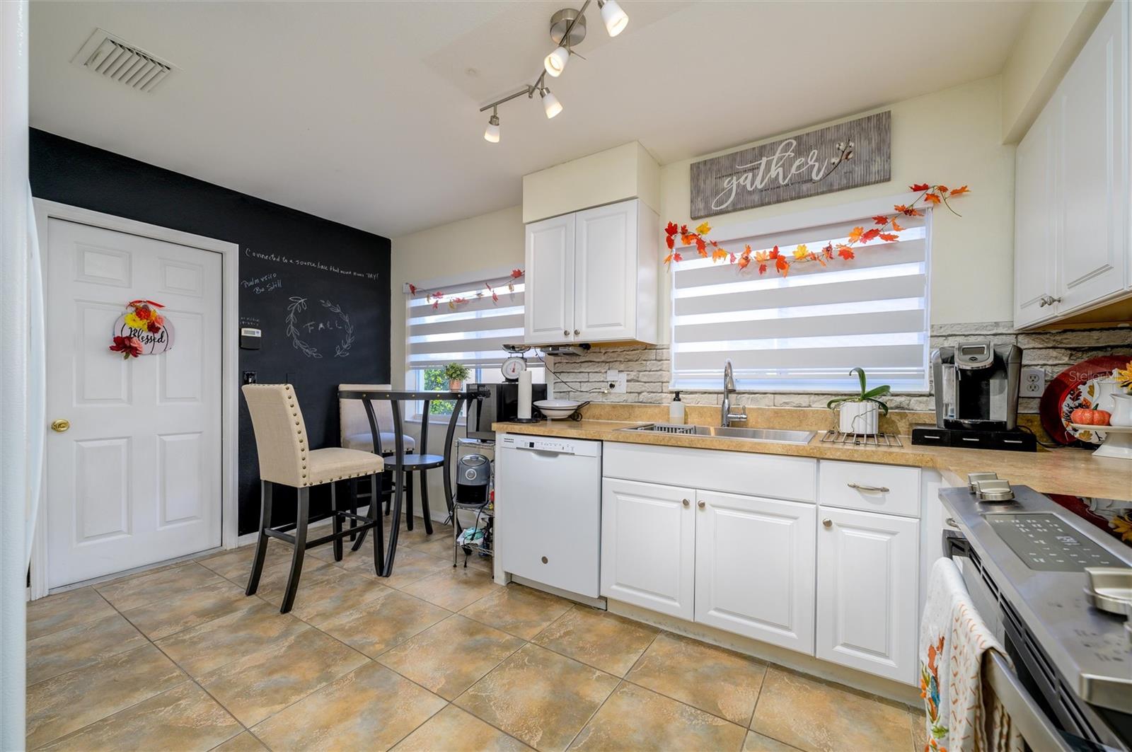 6332 SUSHI CT, WESLEY CHAPEL, FL, 33545