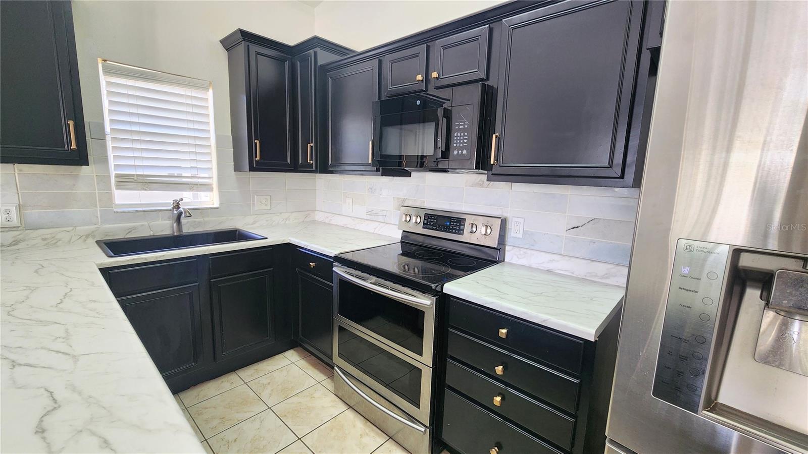 2115 SALEM AVE N, ST PETERSBURG, FL, 33714