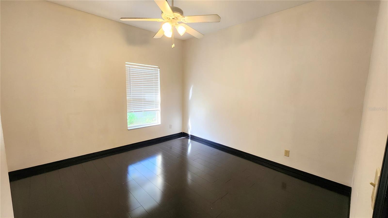 2115 SALEM AVE N, ST PETERSBURG, FL, 33714