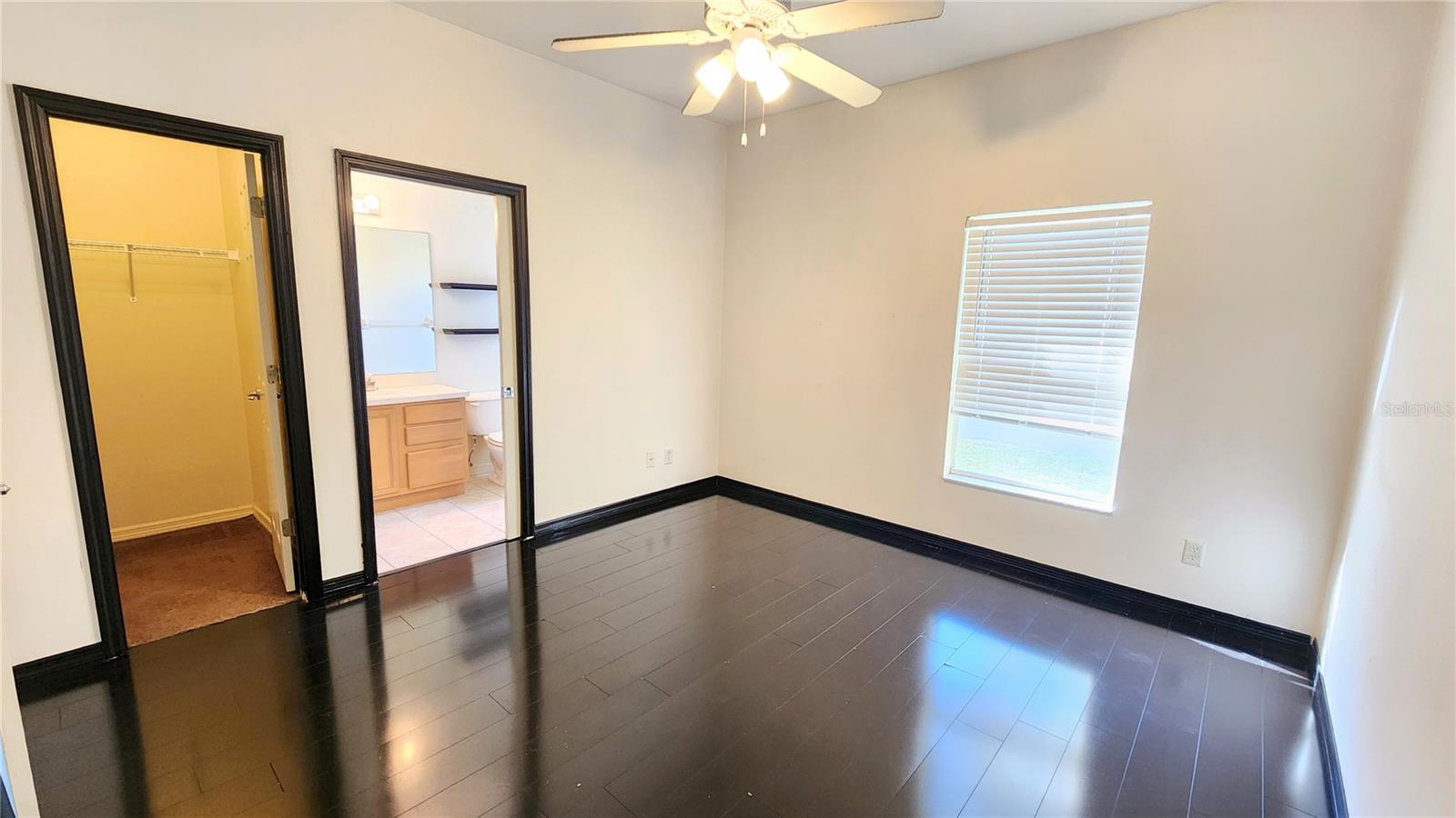 2115 SALEM AVE N, ST PETERSBURG, FL, 33714