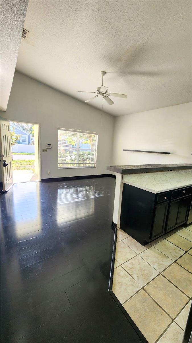 2115 SALEM AVE N, ST PETERSBURG, FL, 33714