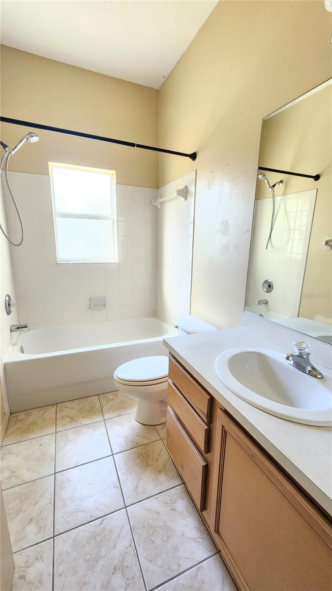 2115 SALEM AVE N, ST PETERSBURG, FL, 33714