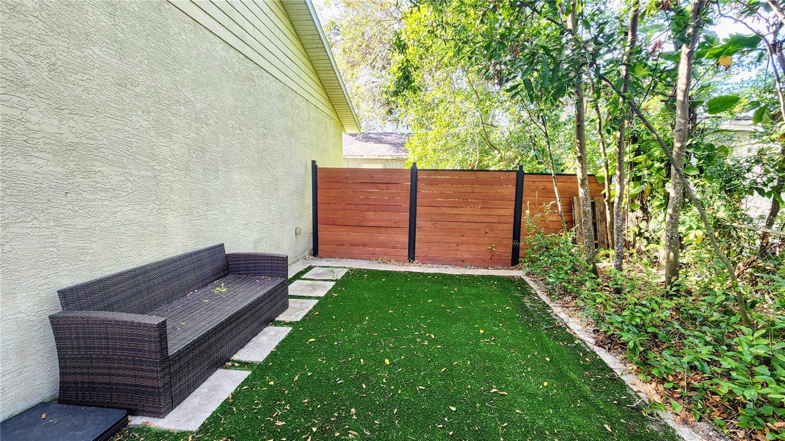 2115 SALEM AVE N, ST PETERSBURG, FL, 33714