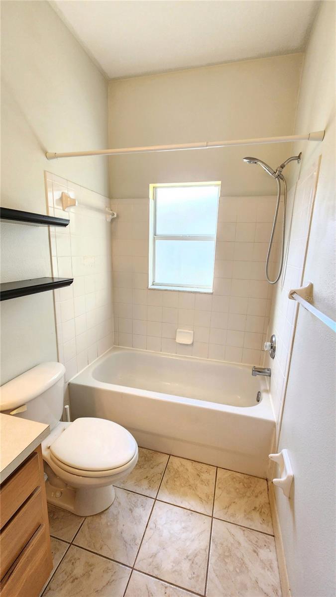2115 SALEM AVE N, ST PETERSBURG, FL, 33714