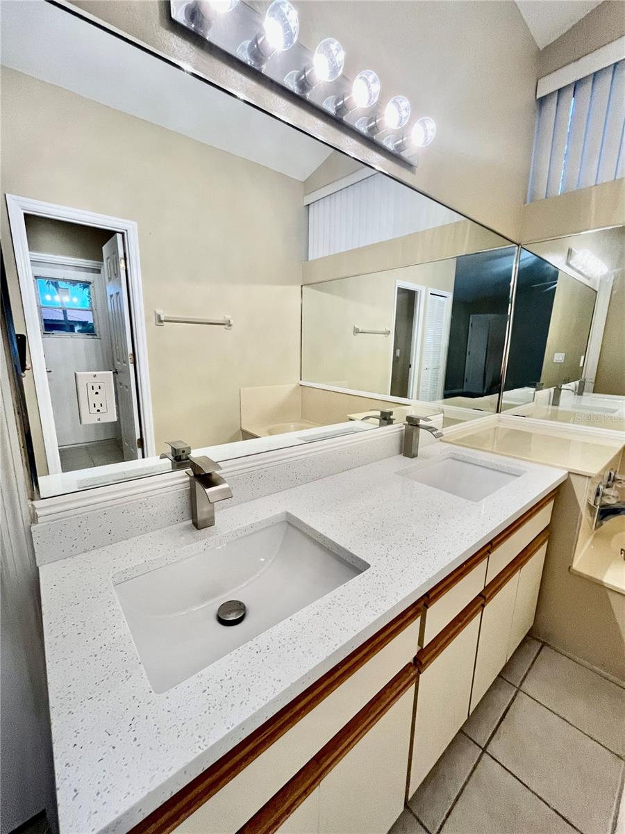 8125 N IBIZA CT, ORLANDO, FL, 32836