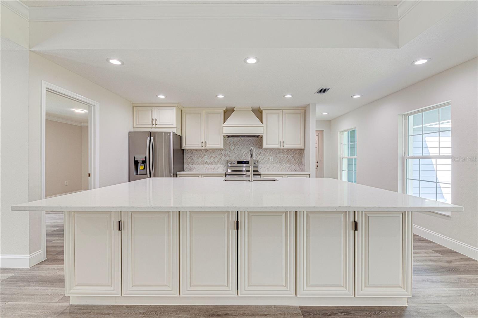 157 S LAKEVIEW DR, LAKE HELEN, FL, 32744
