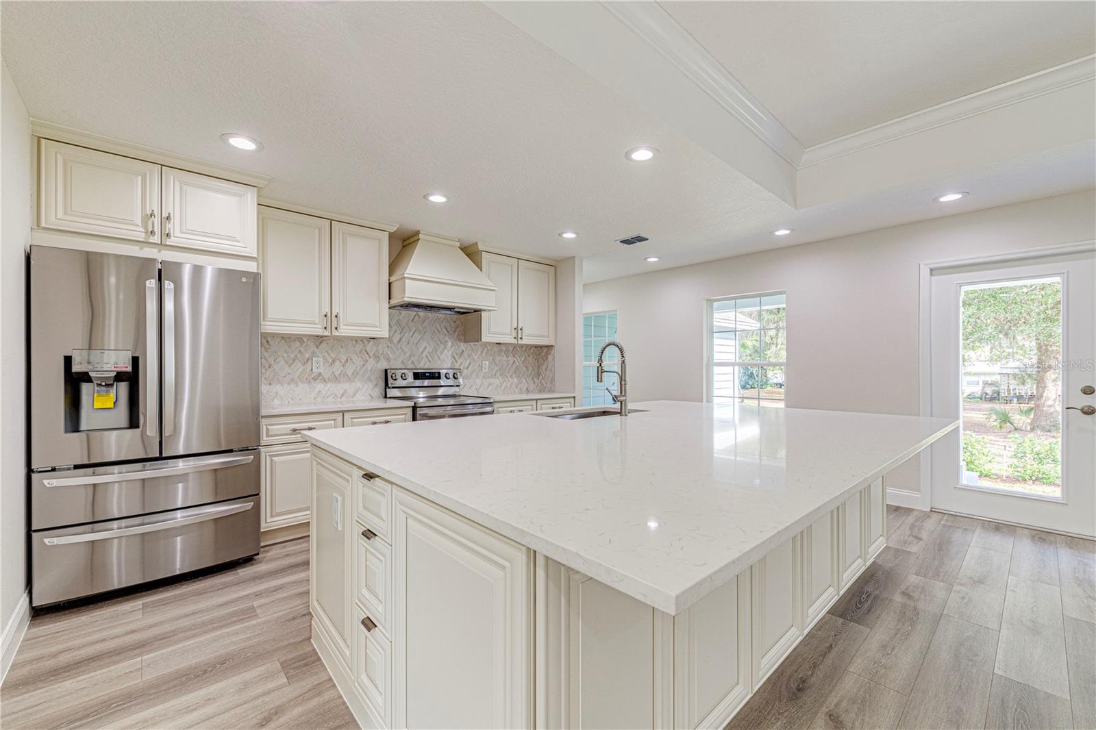 157 S LAKEVIEW DR, LAKE HELEN, FL, 32744