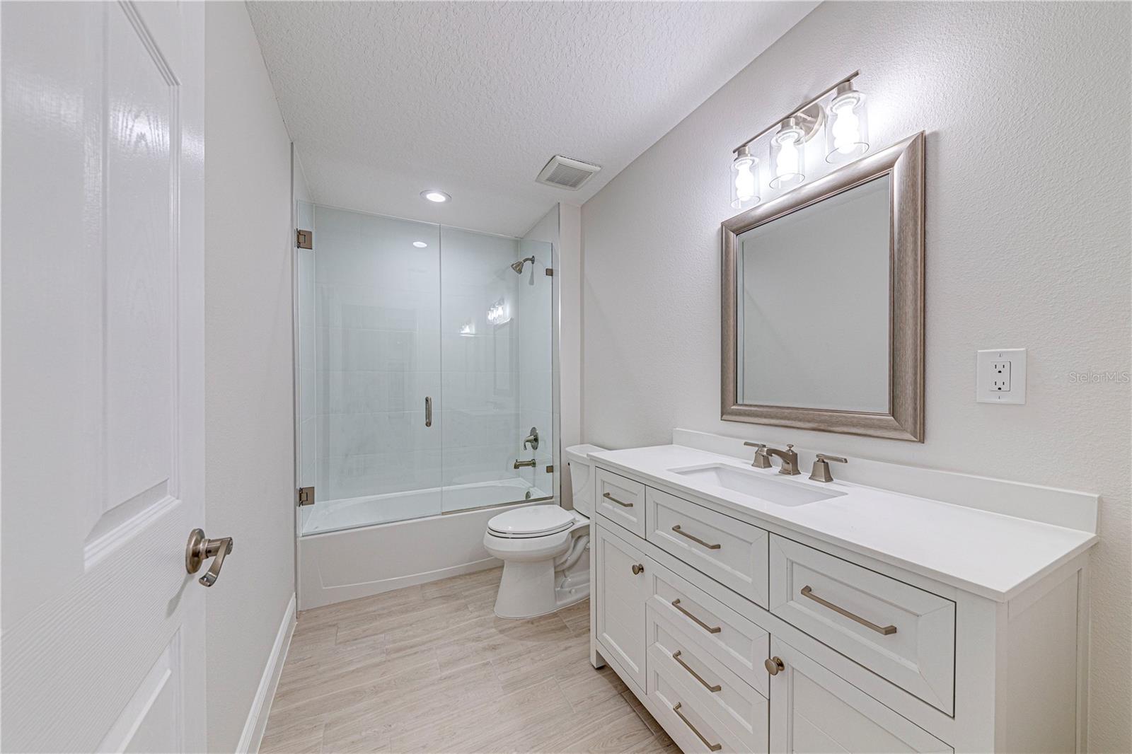 157 S LAKEVIEW DR, LAKE HELEN, FL, 32744