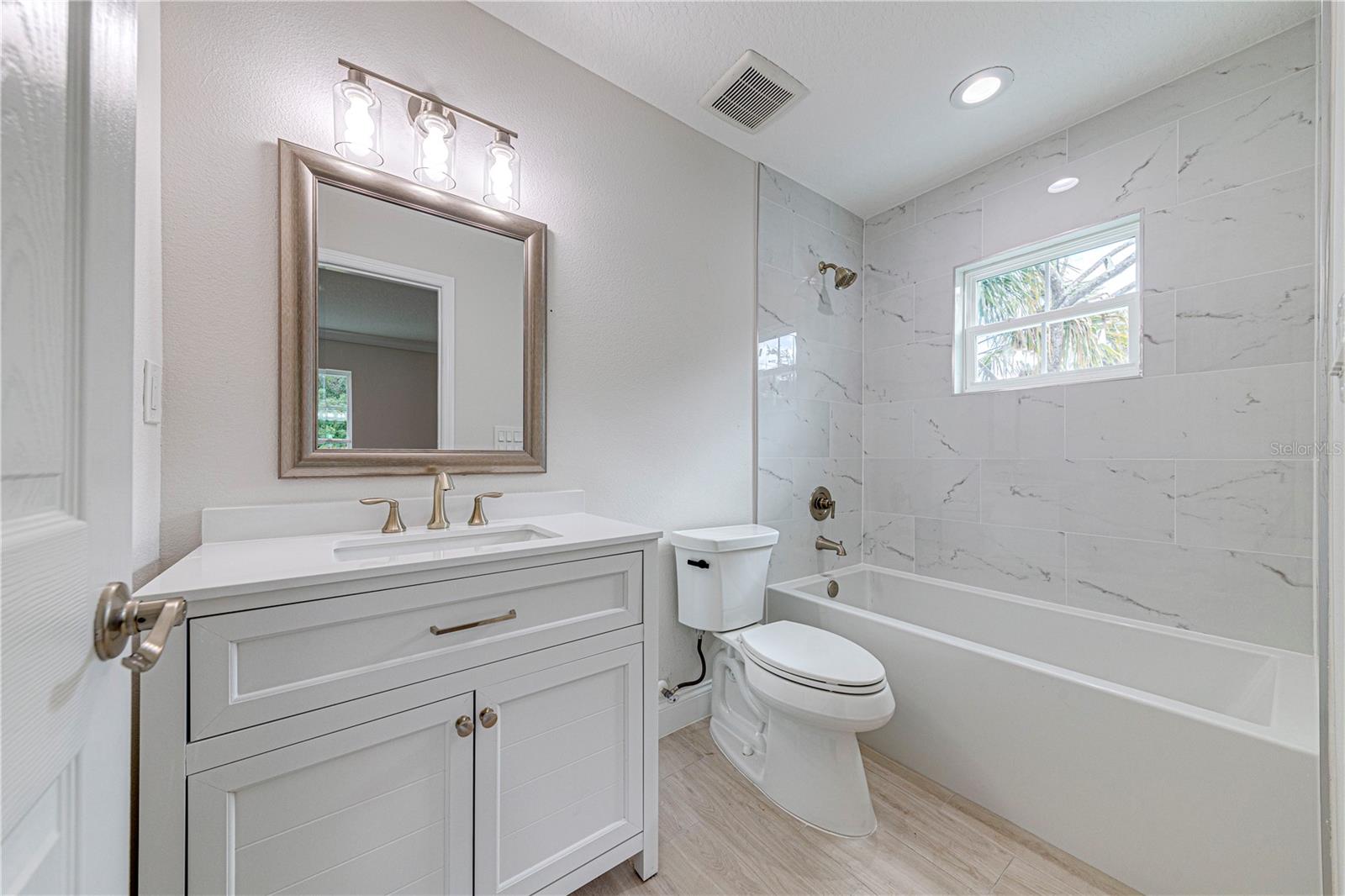 157 S LAKEVIEW DR, LAKE HELEN, FL, 32744