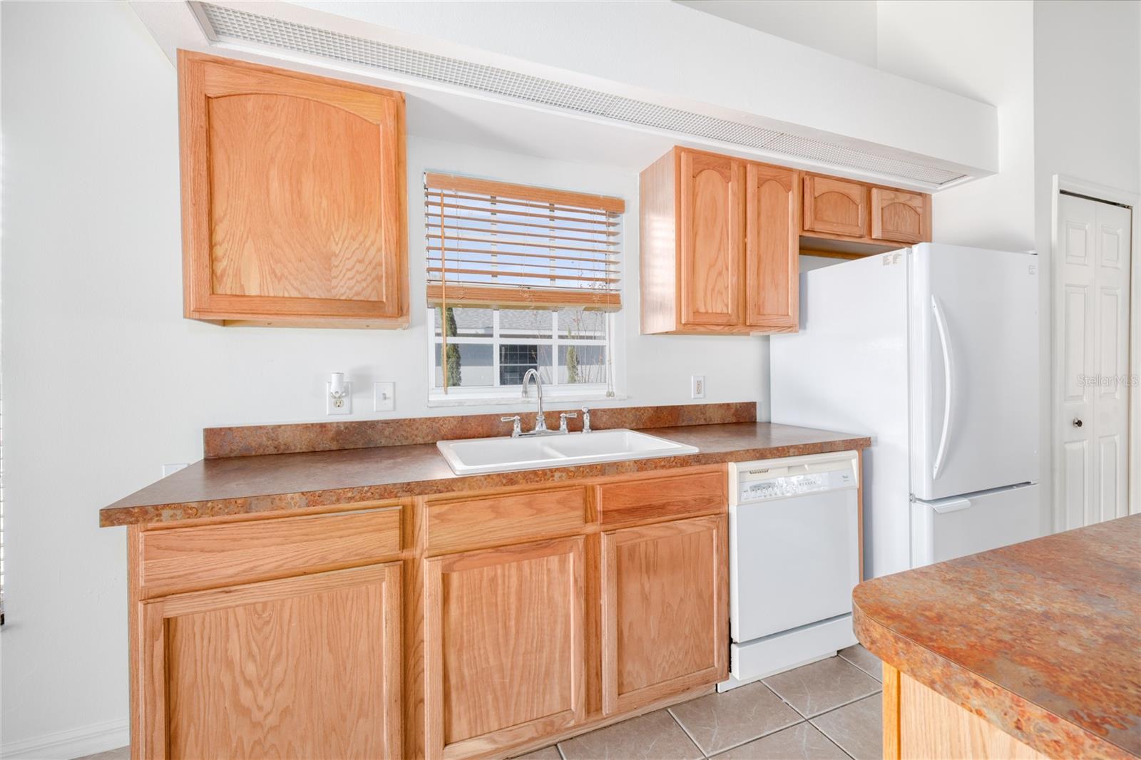 3353 ABACO DR, TAVARES, FL, 32778