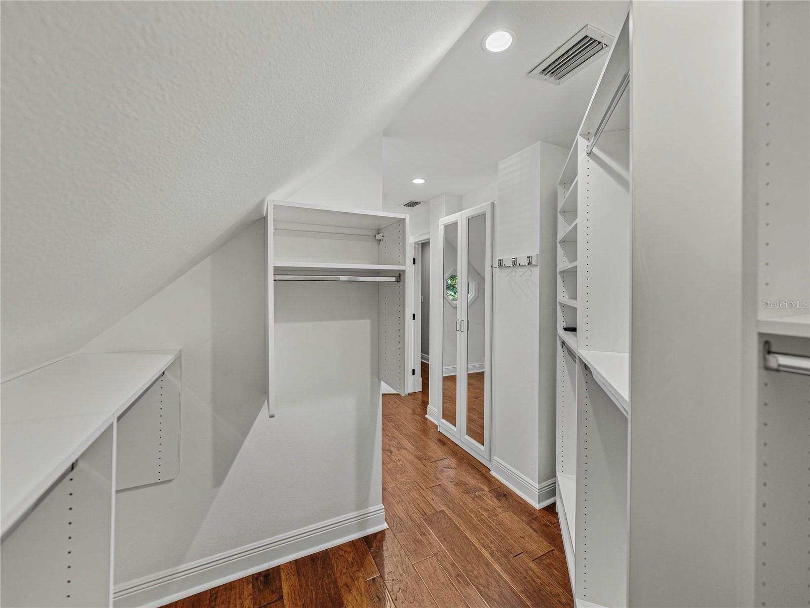 307 HARBOR VIEW LN, LARGO, FL, 33770