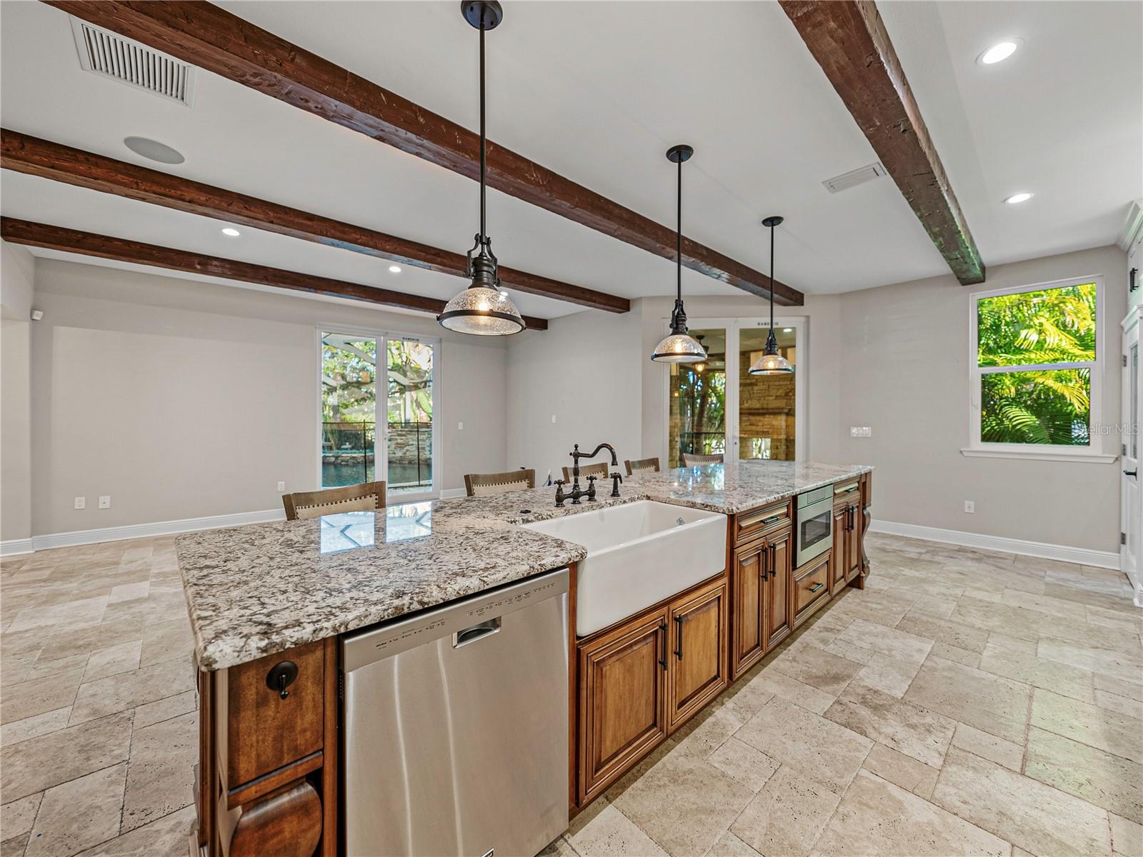 307 HARBOR VIEW LN, LARGO, FL, 33770