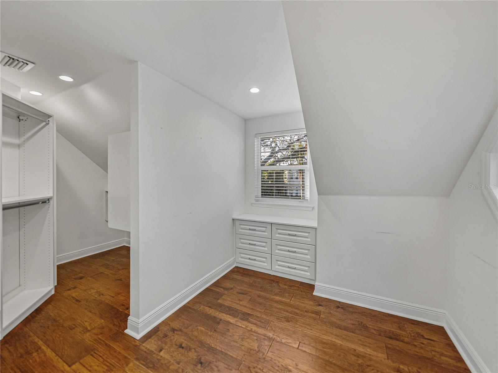 307 HARBOR VIEW LN, LARGO, FL, 33770