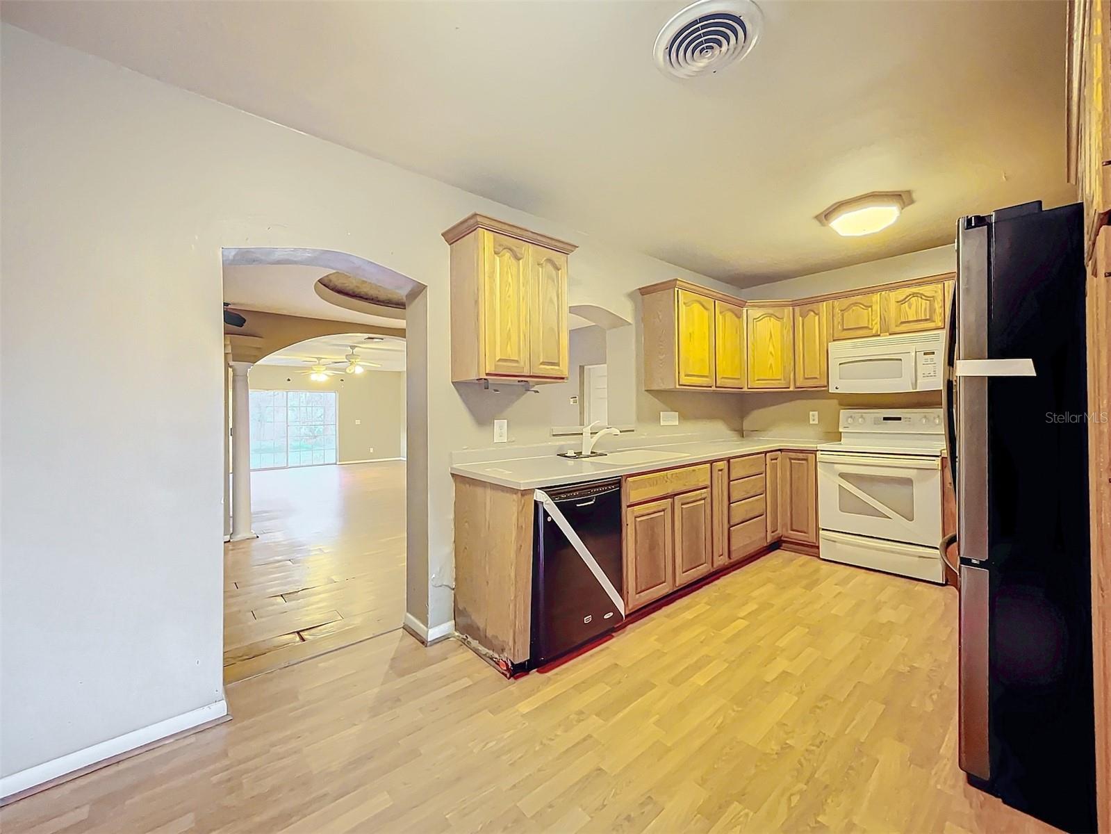 1000 W LAKESHORE DR, CLERMONT, FL, 34711