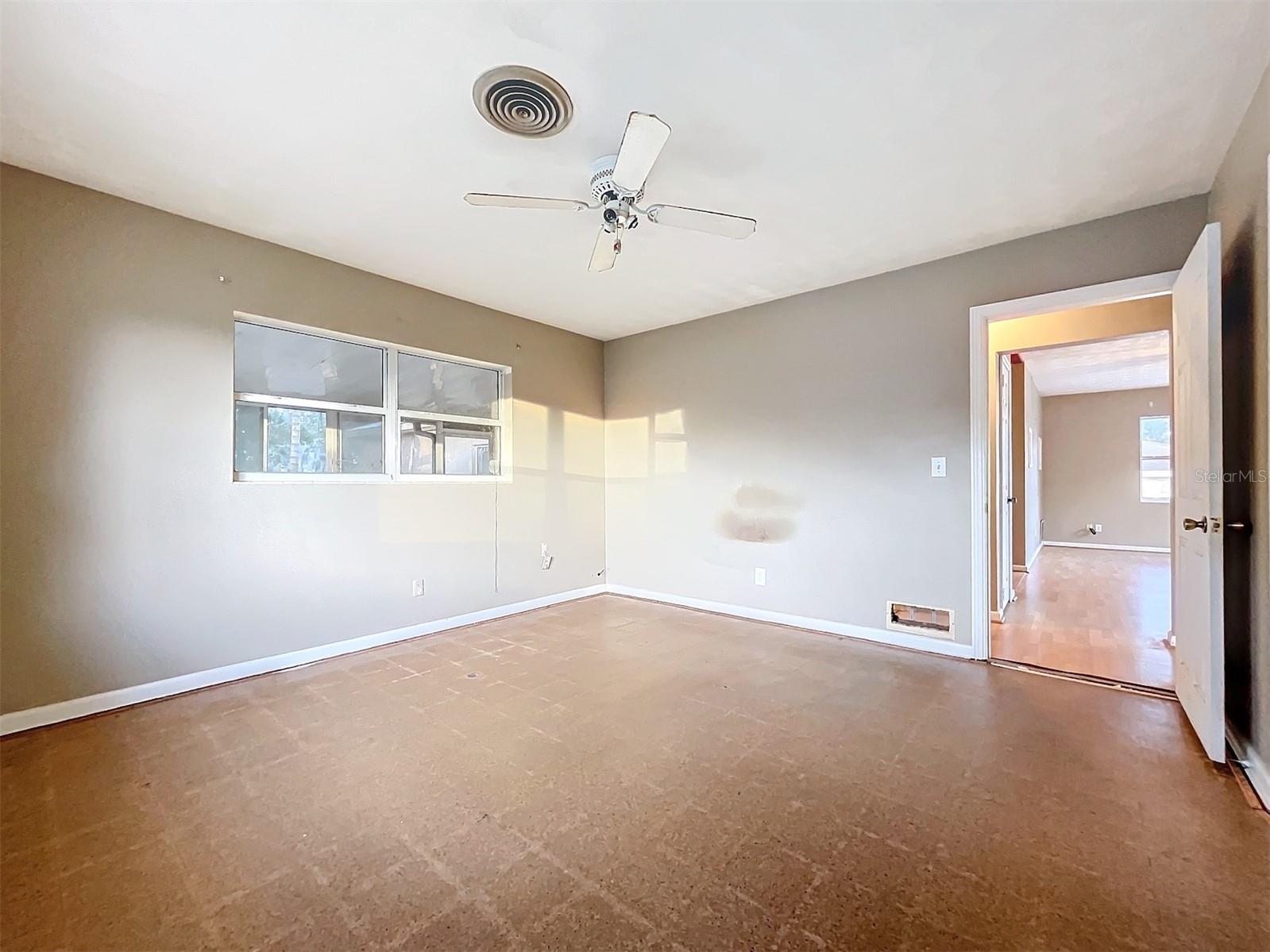 1000 W LAKESHORE DR, CLERMONT, FL, 34711