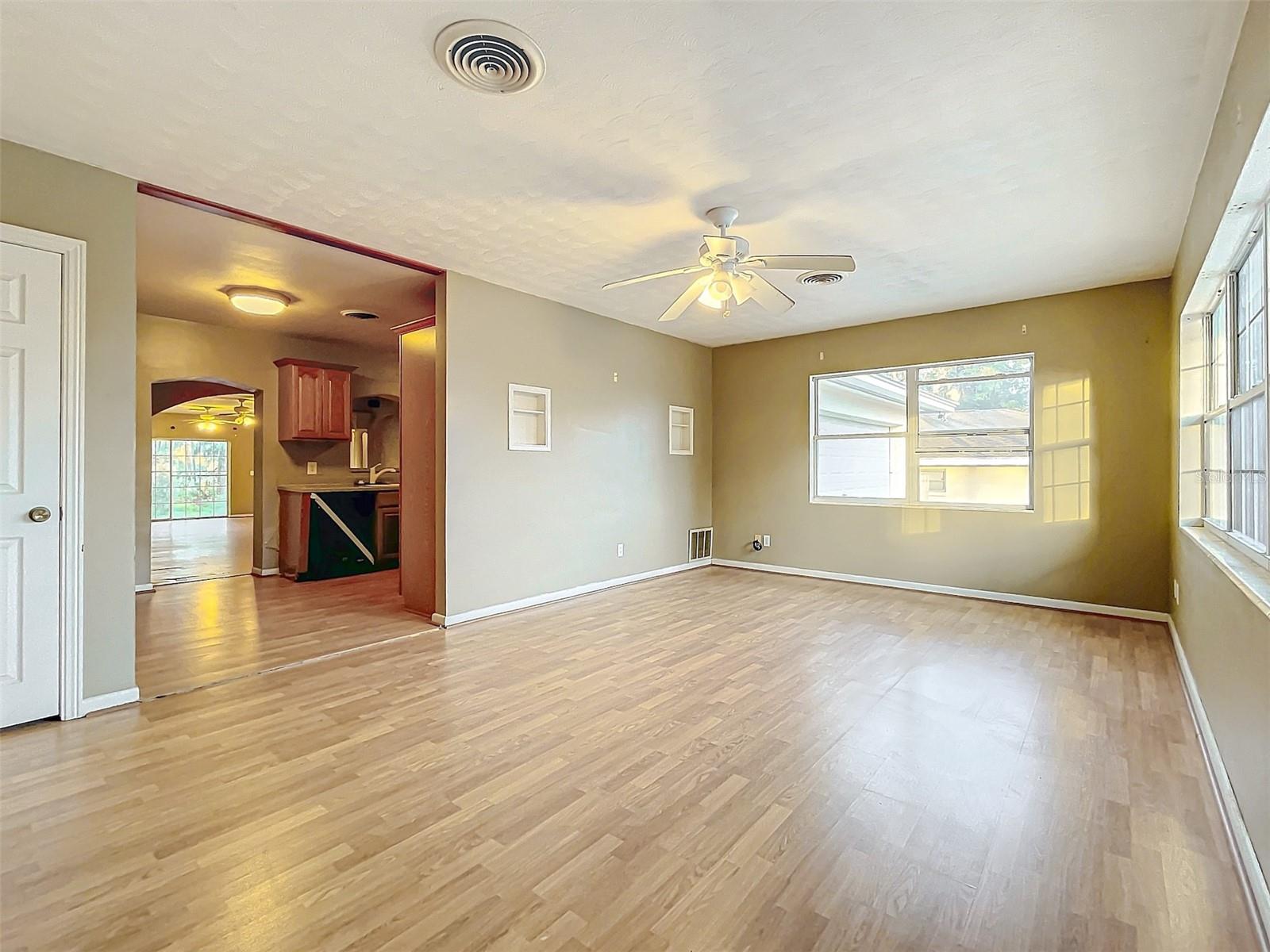 1000 W LAKESHORE DR, CLERMONT, FL, 34711