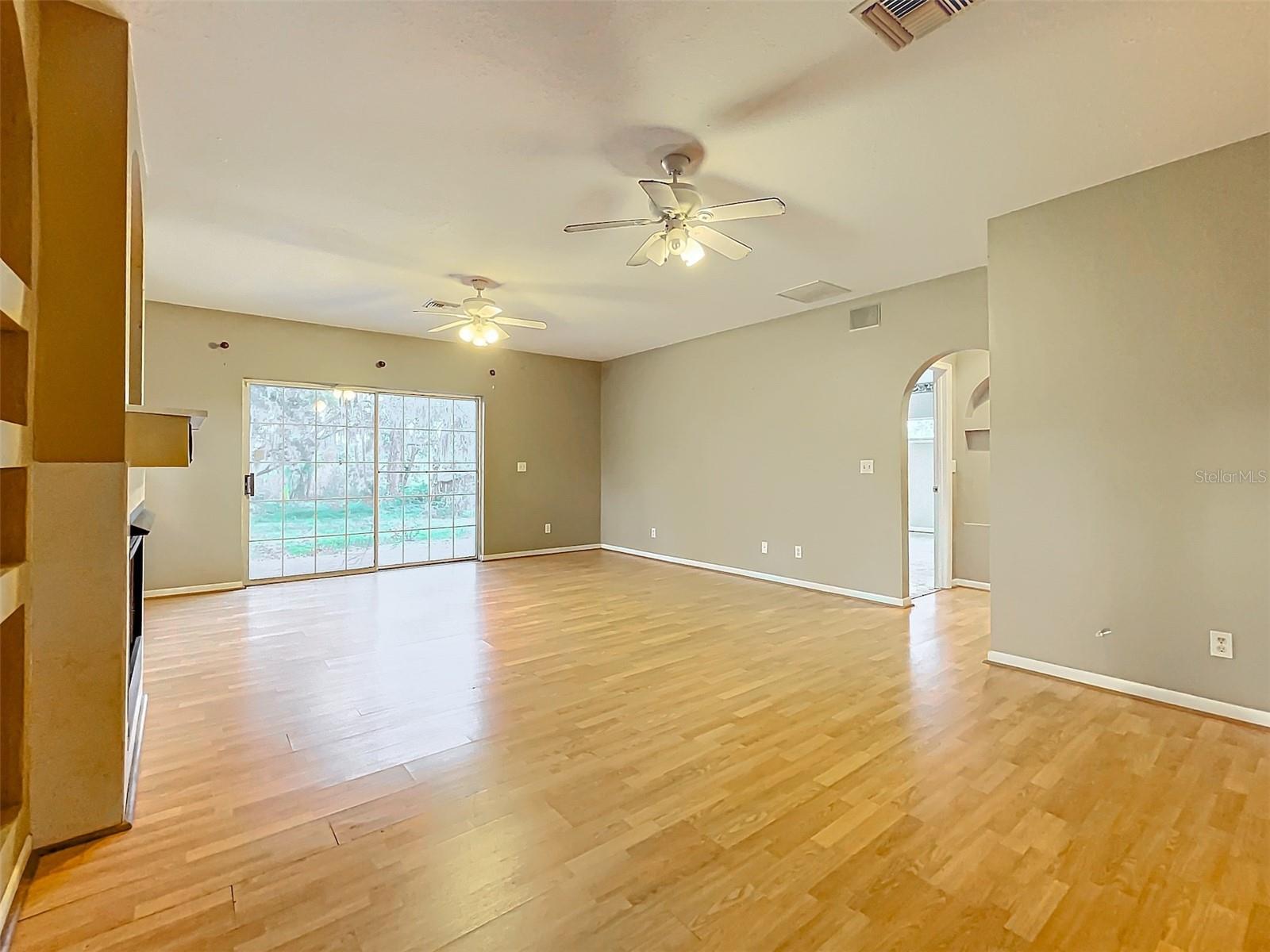 1000 W LAKESHORE DR, CLERMONT, FL, 34711