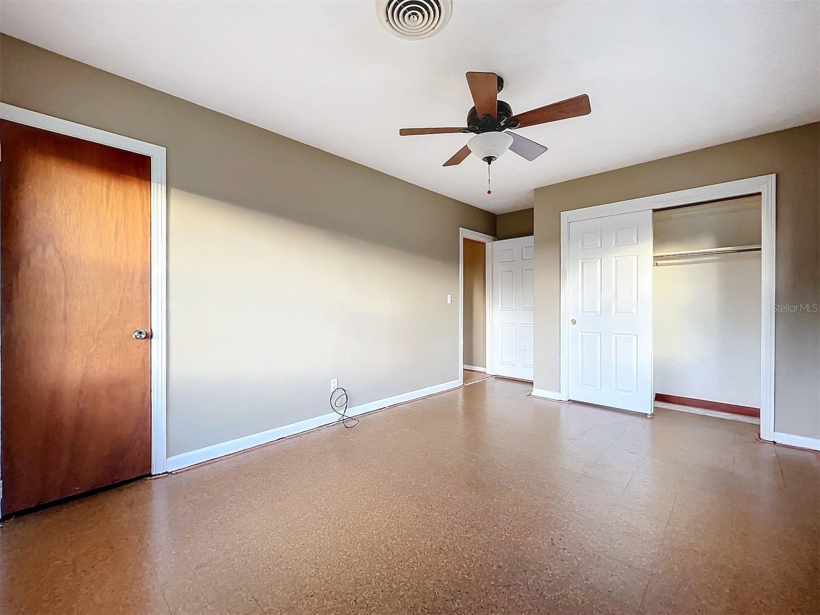 1000 W LAKESHORE DR, CLERMONT, FL, 34711