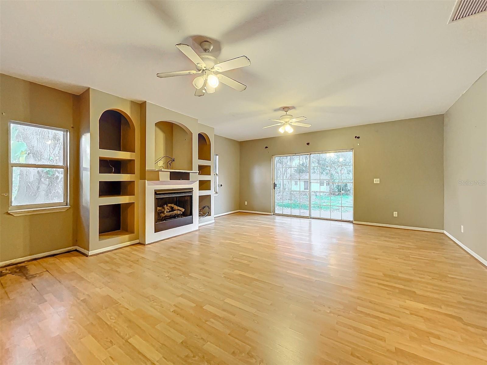 1000 W LAKESHORE DR, CLERMONT, FL, 34711