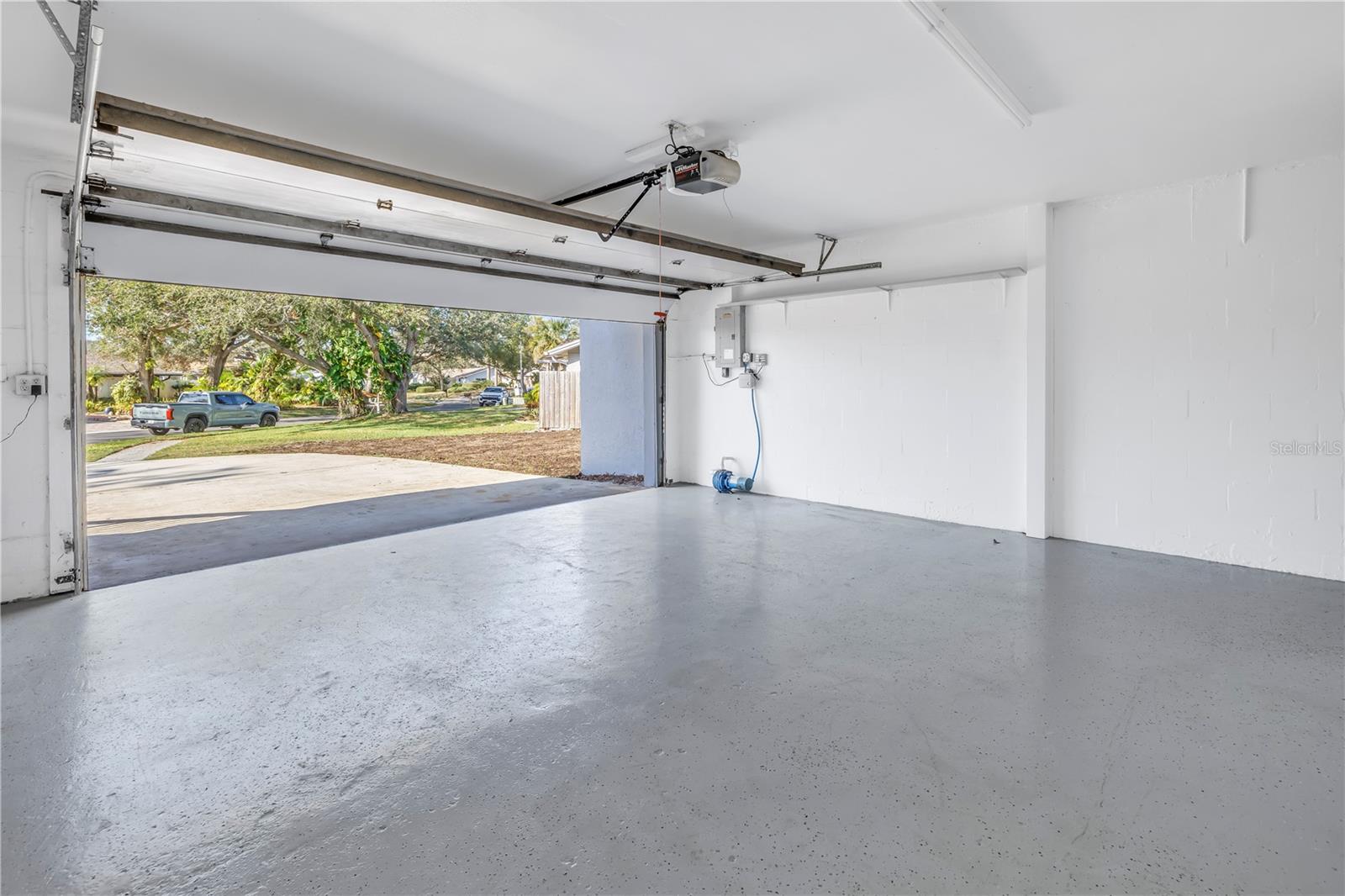 9446 LAURA ANNE DR, SEMINOLE, FL, 33776