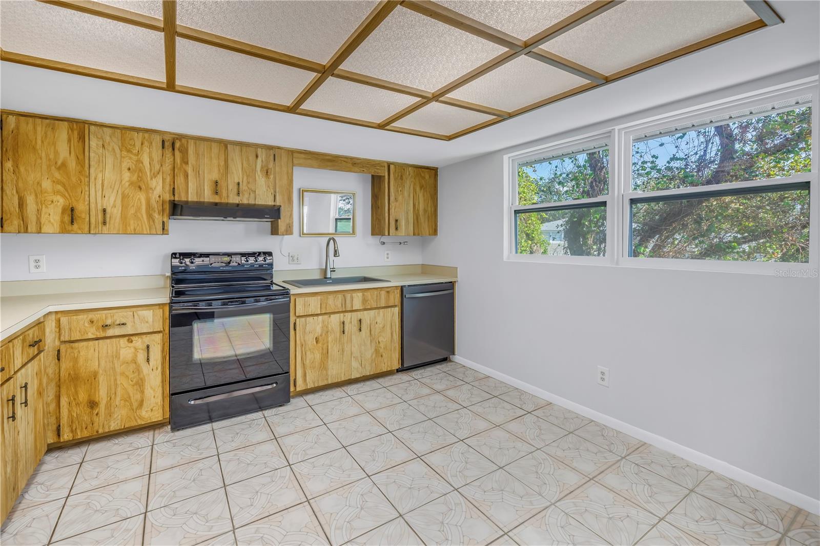 9446 LAURA ANNE DR, SEMINOLE, FL, 33776