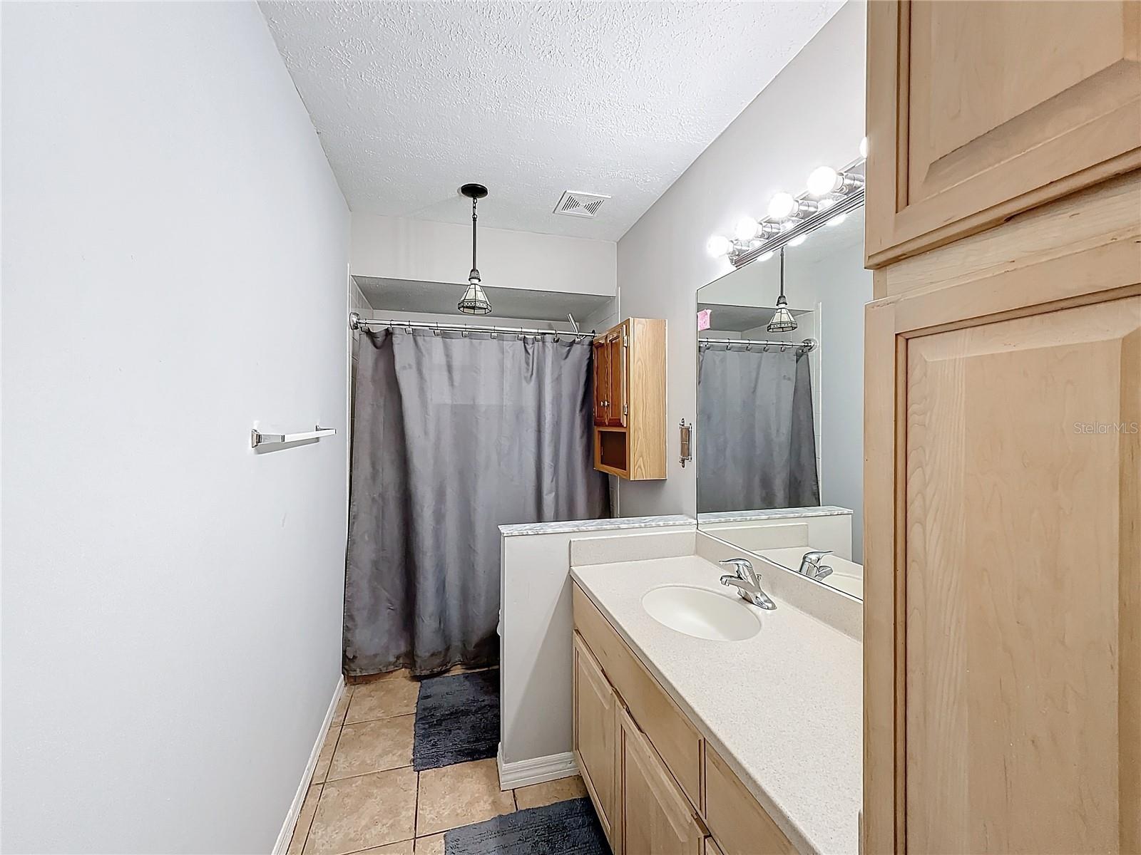 2110 CLIFTON DR, VALRICO, FL, 33594