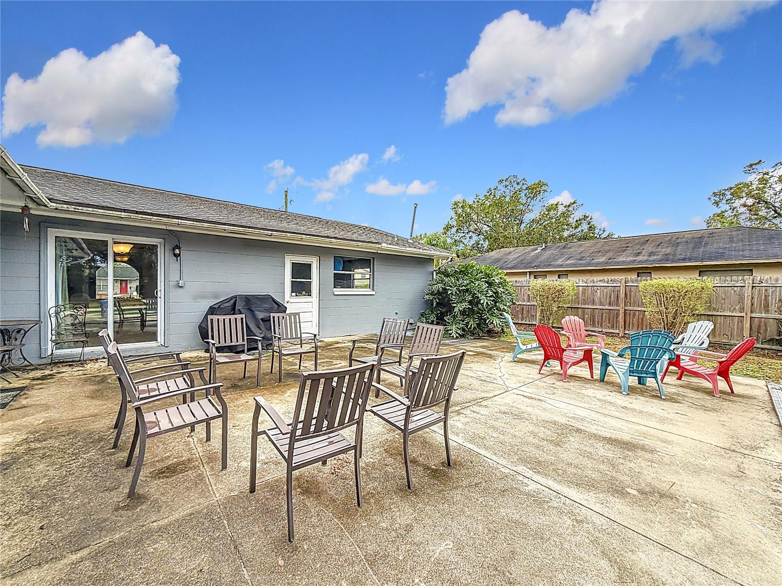 2110 CLIFTON DR, VALRICO, FL, 33594