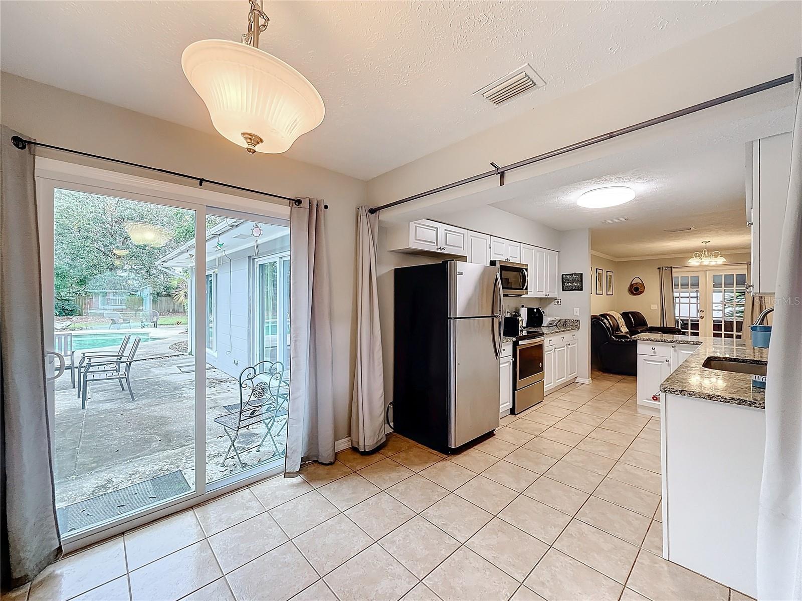 2110 CLIFTON DR, VALRICO, FL, 33594