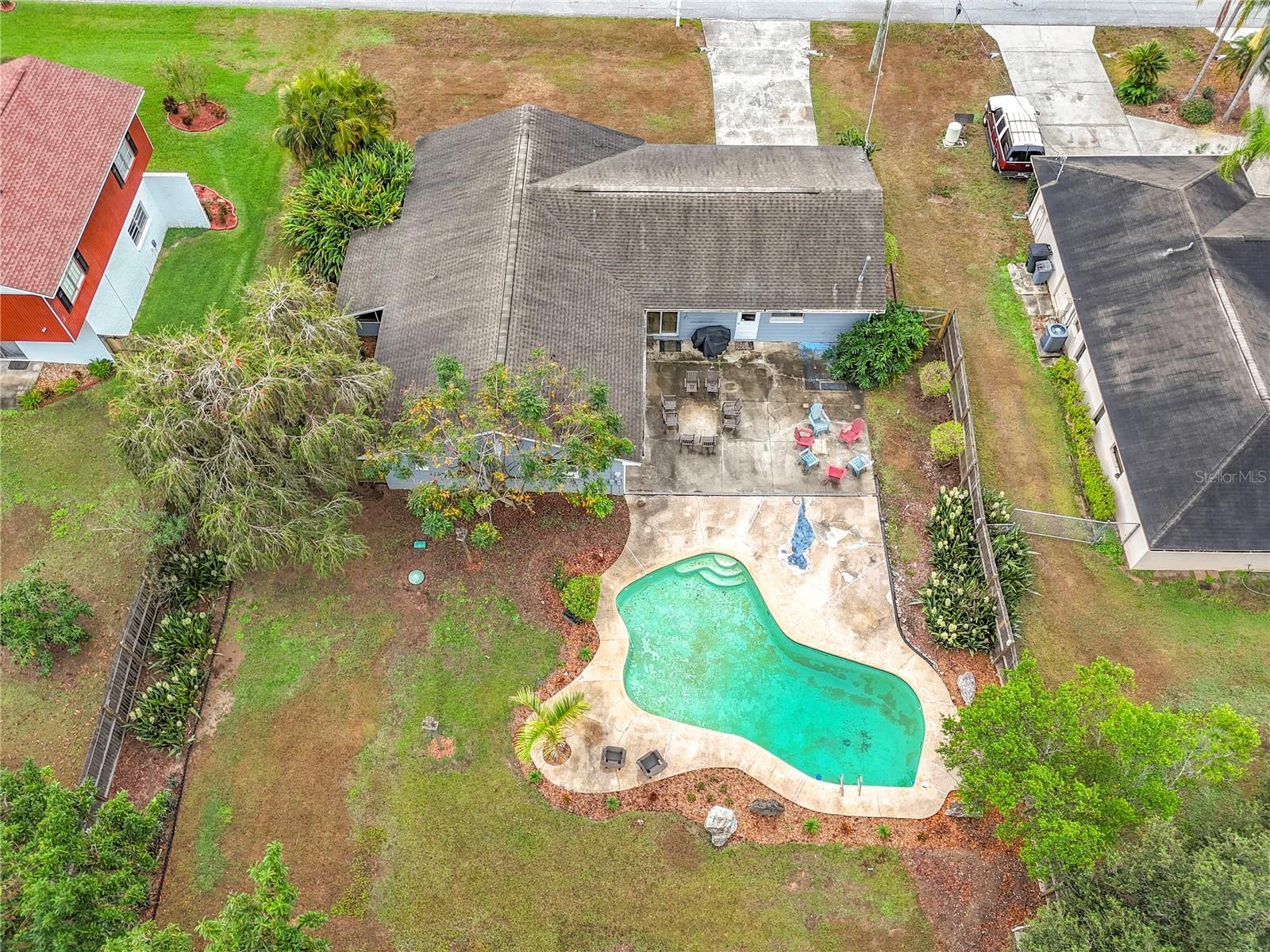 2110 CLIFTON DR, VALRICO, FL, 33594