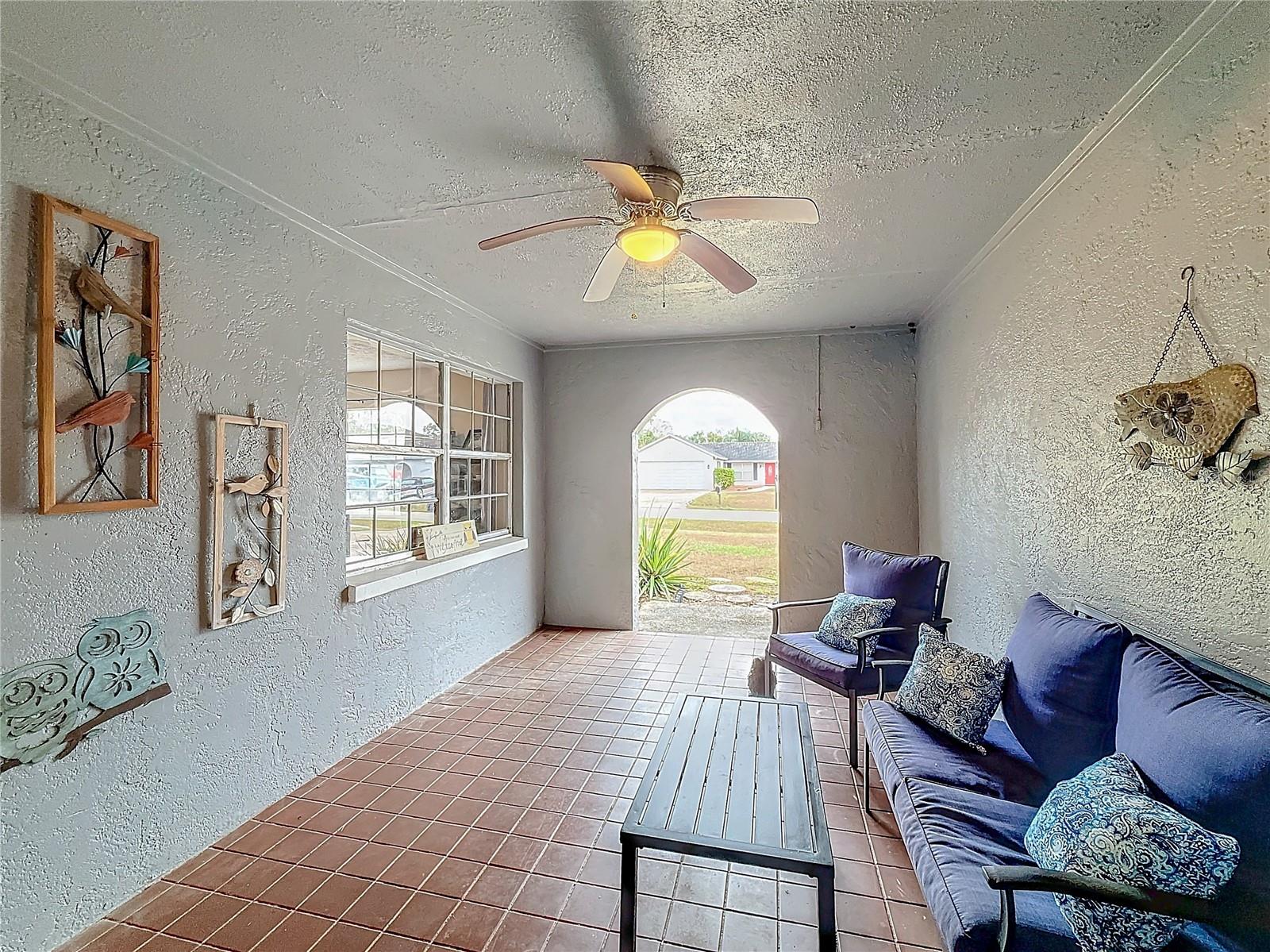 2110 CLIFTON DR, VALRICO, FL, 33594