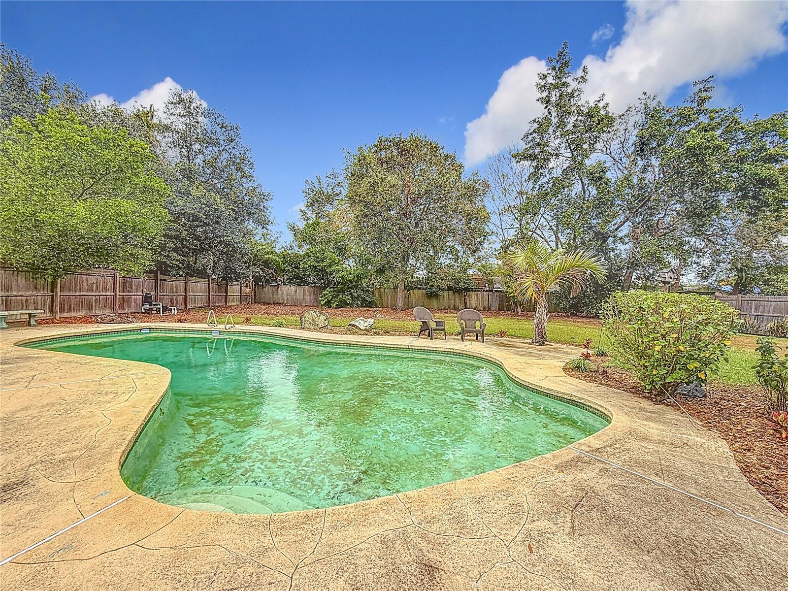 2110 CLIFTON DR, VALRICO, FL, 33594