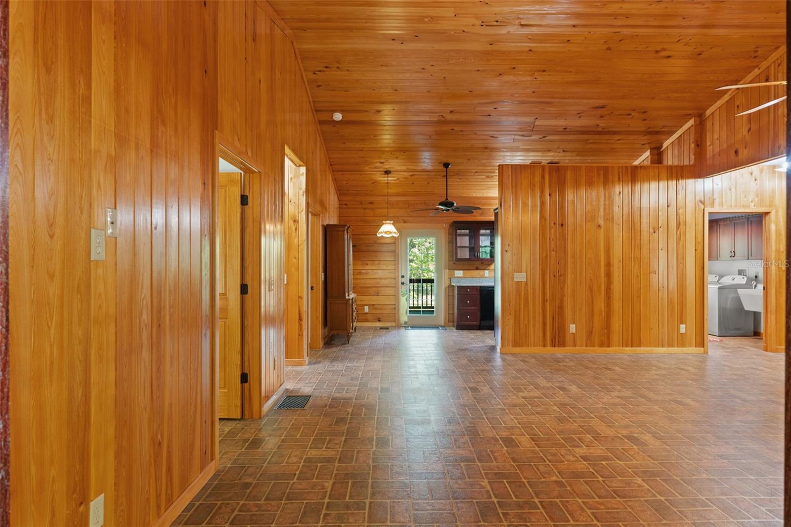 6051 VALLEY SPRING DR, BROOKSVILLE, FL, 34601