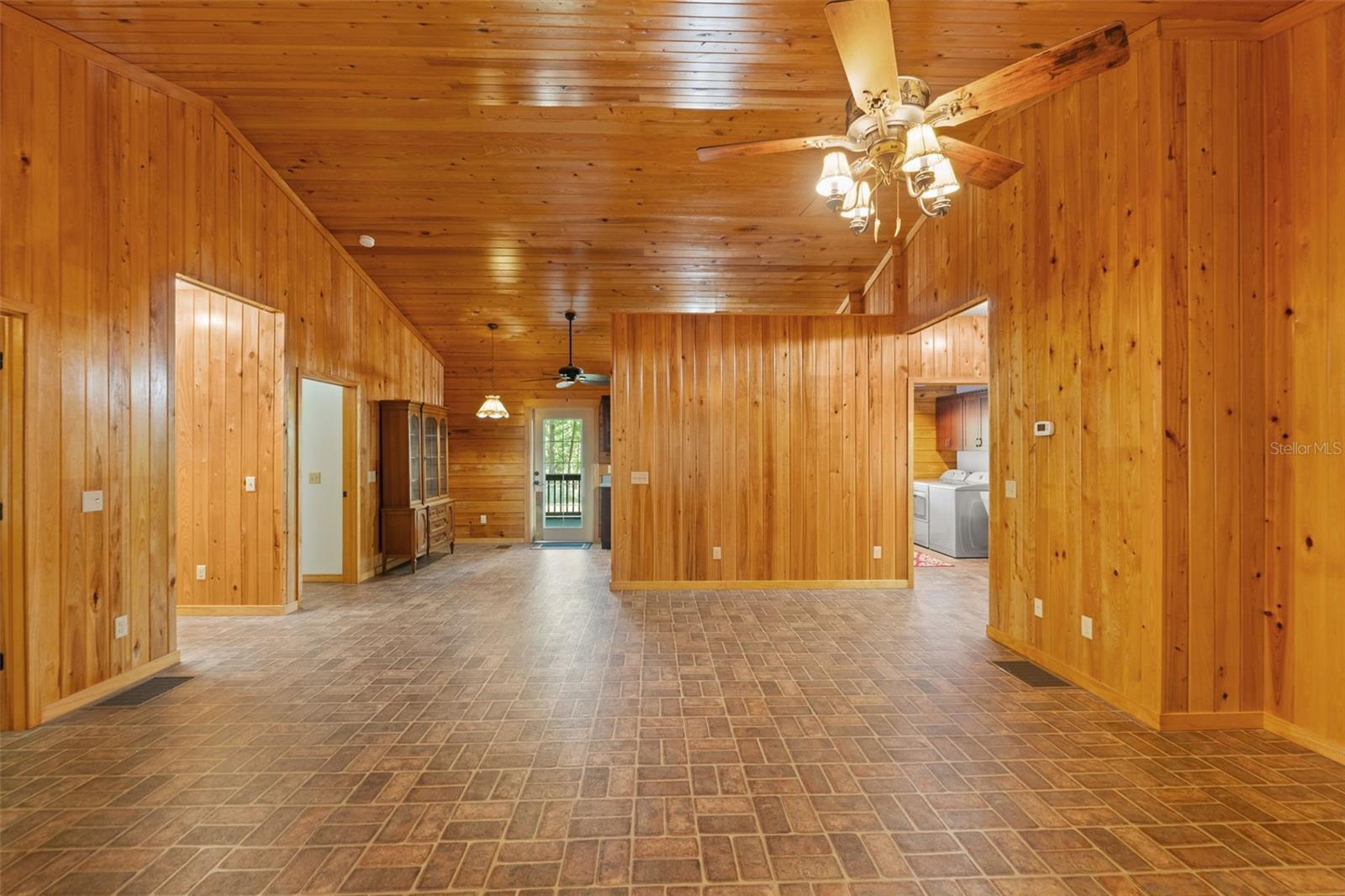 6051 VALLEY SPRING DR, BROOKSVILLE, FL, 34601