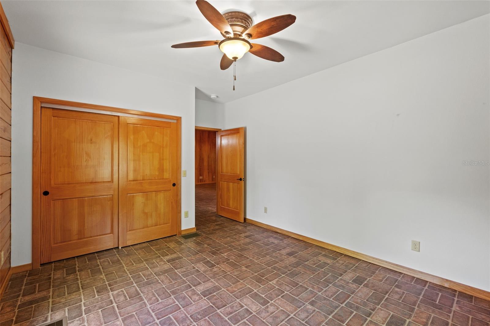 6051 VALLEY SPRING DR, BROOKSVILLE, FL, 34601