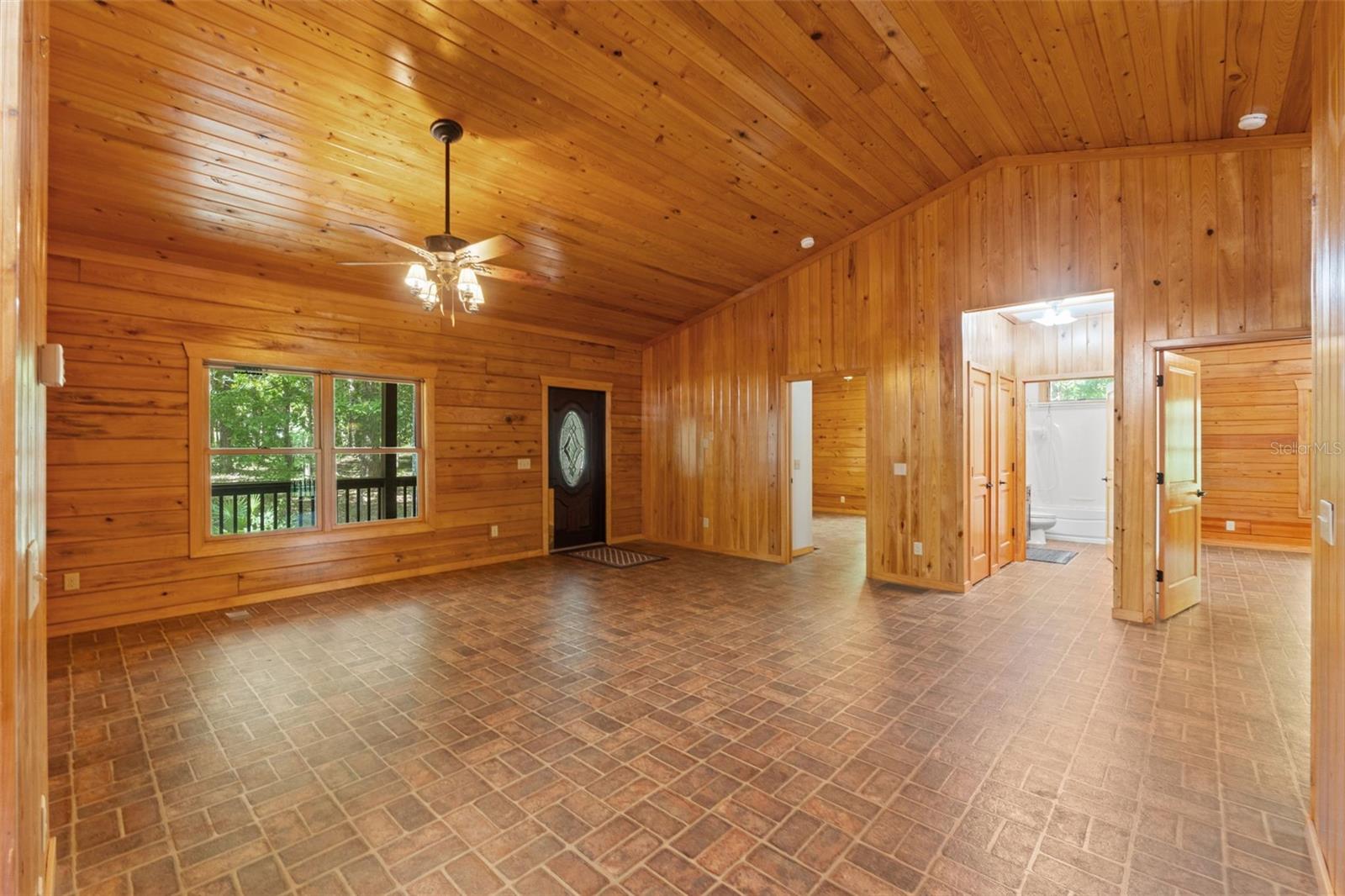 6051 VALLEY SPRING DR, BROOKSVILLE, FL, 34601