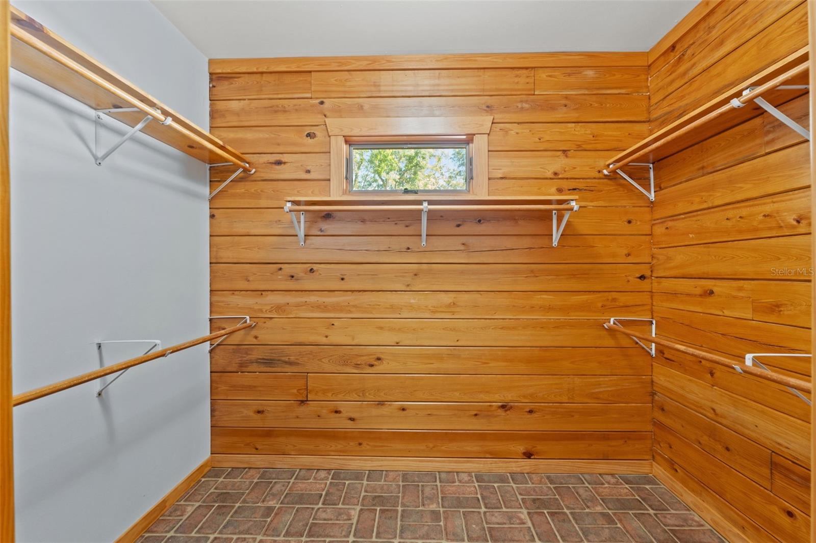 6051 VALLEY SPRING DR, BROOKSVILLE, FL, 34601