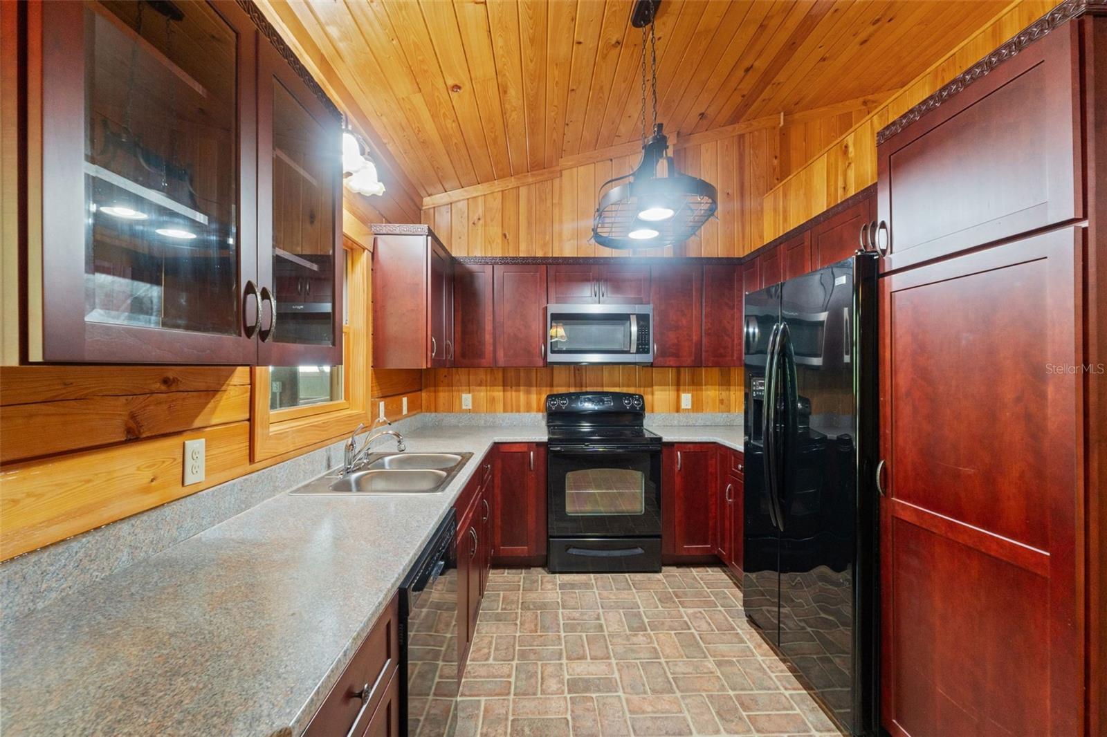 6051 VALLEY SPRING DR, BROOKSVILLE, FL, 34601