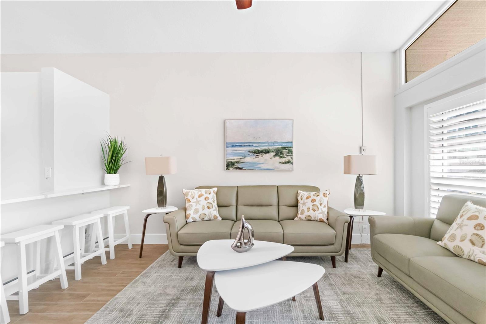 1129 SEASIDE DR #20, SARASOTA, FL, 34242