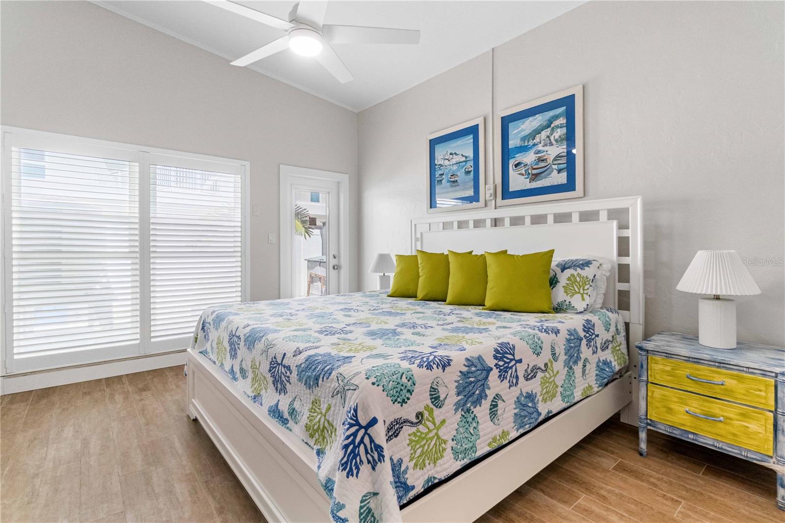 1129 SEASIDE DR #20, SARASOTA, FL, 34242